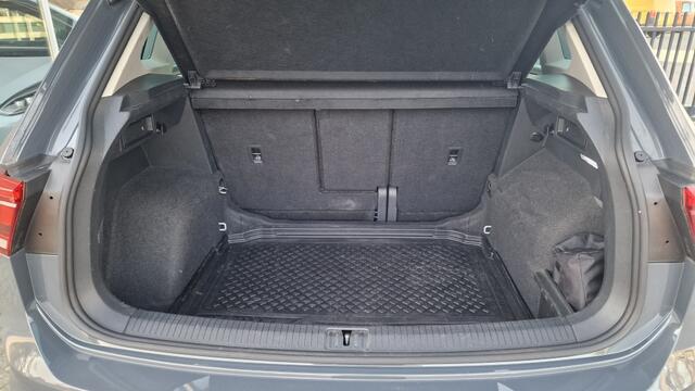 Volkswagen TIGUAN 1.5 TSI Life Business, Trekhaak, NL Auto