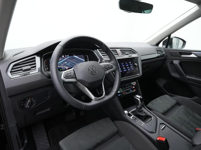 Volkswagen TIGUAN 1.5 TSI 150 pk DSG Elegance | Trekhaak | IQ Light | Stuur-/stoelverwarming | Achteruitrijcamera | Adaptive Cruise | Navigatie