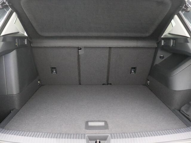 Volkswagen TIGUAN 1.5 eHybrid Life Edition 204PK DSG Pano-Schuifdak, Trekhaak, 19" LM Velgen, Adaptieve Cruise Controle, Achteruitrijcamera, Side Assist, Navi via Apple Carplay/Android Auto, Keyless, Stoel-Stuurverwarming, Elektr. Achterklep