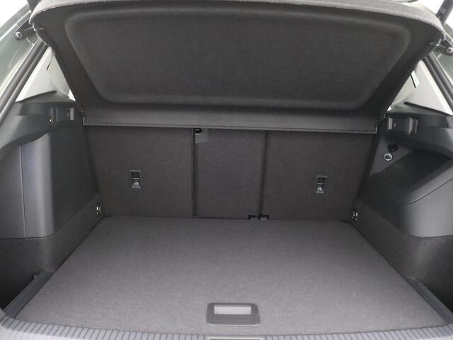 Volkswagen TIGUAN 1.5 eHybrid Life Edition 204PK DSG Trekhaak, 18" LM Velgen, Keyless, Achteruitrijcamera, Side Assist, Navi via Apple Carplay/Android Auto, Adaptieve Cruise Control, Stoel-Stuurverwarming, Elektr. Achterklep