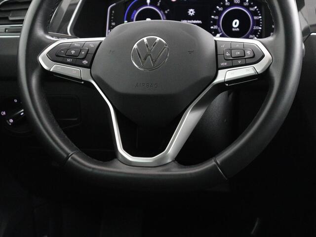 Volkswagen TIGUAN 1.4 TSI eHybrid Comfortline | Panoramadak | Camera | Carplay | Adaptive cruise | Keyless | Navigatie | Full LED | Climate control | Virtual Cockpit | Sfeerverlichting | PHEV | Plug In