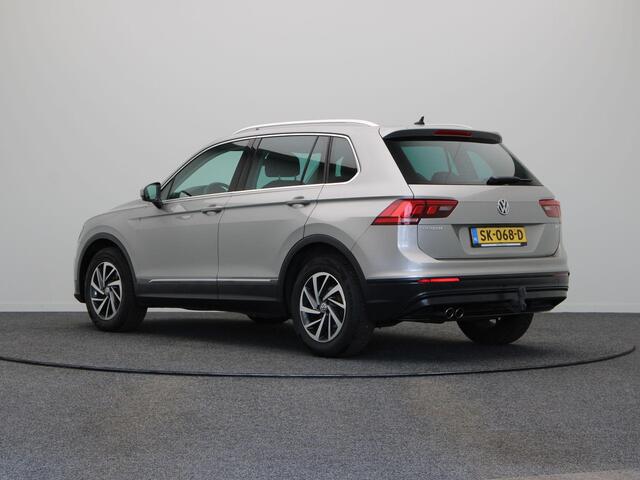 Volkswagen TIGUAN 1.4 TSI Comfortline Business | Climate control | Stoelverwarming | Trekhaak elektrisch uitklapbaar | Navigatie | PDC voor en achter |