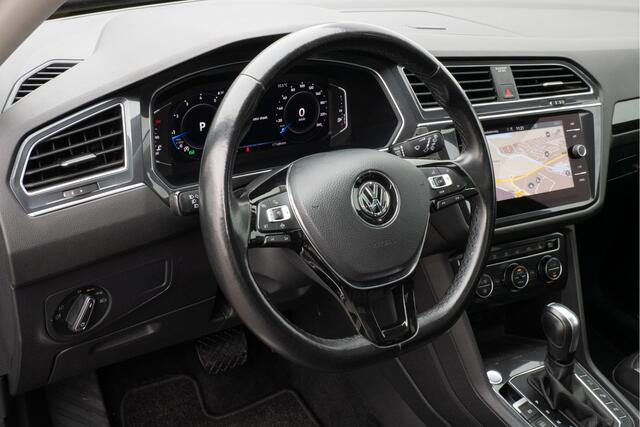 Volkswagen TIGUAN Allspace 1.5 TSI Highline 7p. Trekhaak/ Panoramadak/ Memory/ Leer/ Camera/ Carplay/ Full led/ Virtual cockpit