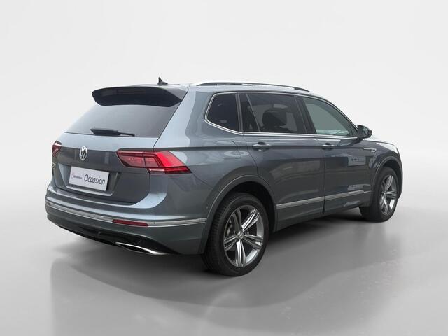 Volkswagen TIGUAN Allspace 1.5 TSI Highline Business R 7p. | Automaat | Schuif-Kantel Dak | Digital Dashboard | Camera | Stoelverwarming | Climate Control | Cruise Control | Apple Carplay/Android Auto | DAB | Navigatie | Parkeersensoren