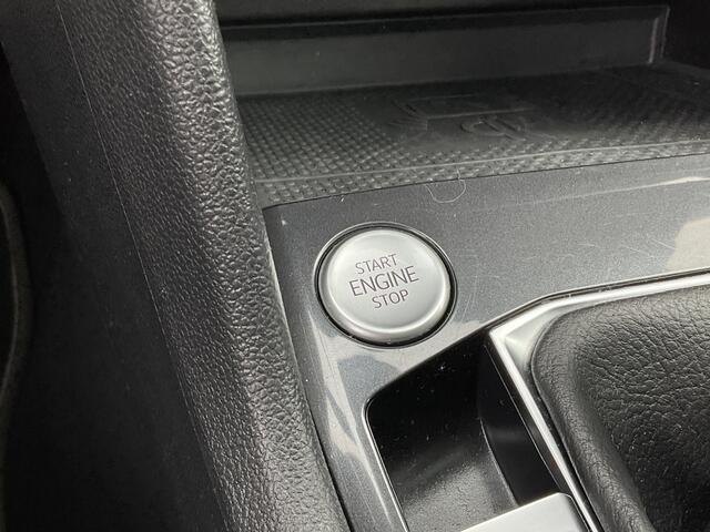 Volkswagen TIGUAN Allspace 1.5 TSI R-Line 7p. Pano.dak Stoelverw. Carplay Business+