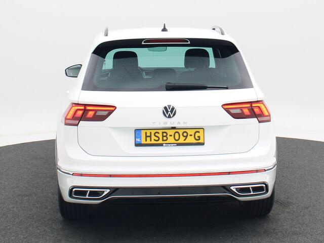 Volkswagen TIGUAN 1.5 TSi 150 Pk Automaat R-Line | Adaptive Cruise | Climate Control | Navigatie | Camera | Carplay | 19 Inch | 17.821 Km!!