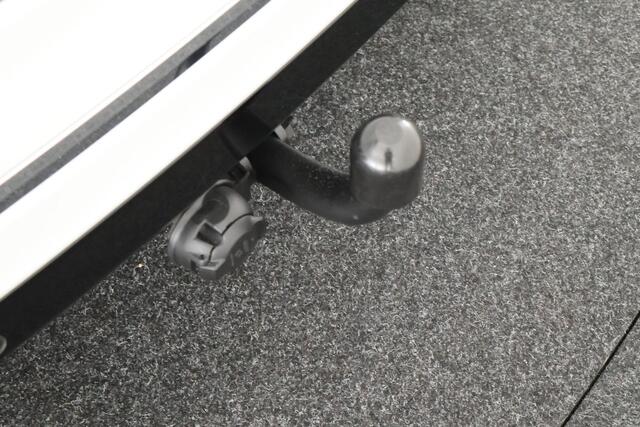 Volkswagen TIGUAN 1.4 TSI 150pk DSG R-Line Highline Trekhaak Stoelverwarming Keyless Virtual Cockpit Navigatie