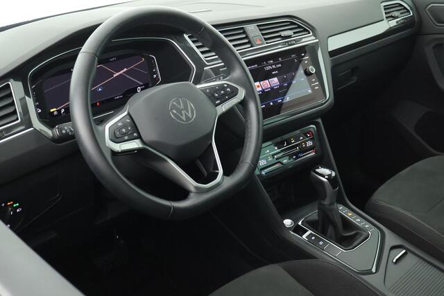 Volkswagen TIGUAN 1.4 TSI eHybrid 245pk Elegance Camera Keyless Stoelverwarming Panoramadak Virtual Cockpit Navigatie