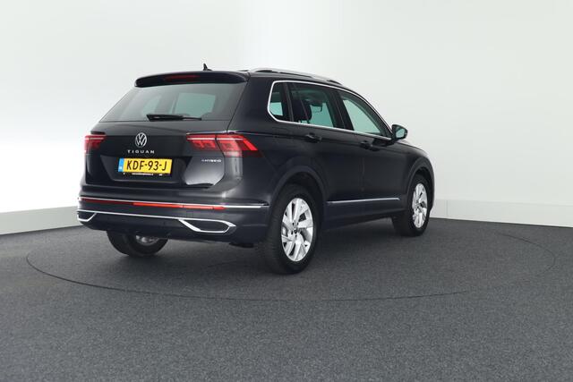 Volkswagen TIGUAN 1.4 TSI eHybrid 245pk Elegance Camera Keyless Stoelverwarming Panoramadak Virtual Cockpit Navigatie