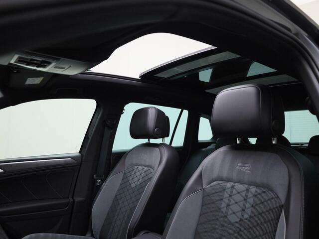 Volkswagen TIGUAN 1.4TSIeHybrid 180kW/245PK R-Line DSG · Panoramadak · Trekhaak · Apple/Android Car Play · Camera ·