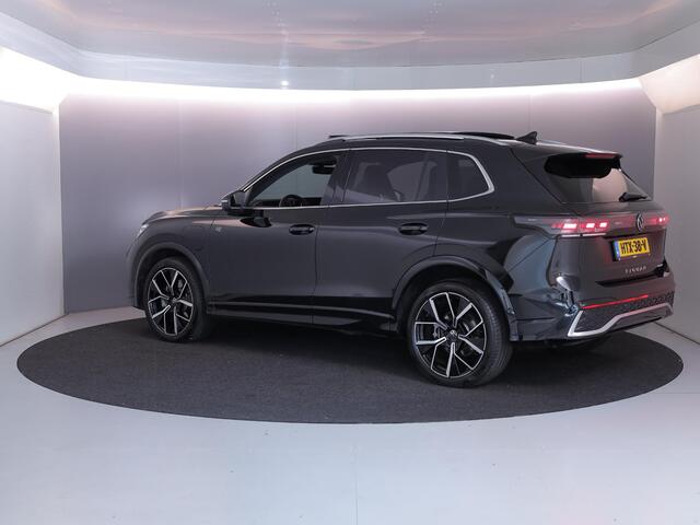 Volkswagen TIGUAN 1.5 eHybrid R-Line Edition 272 pk Automaat (DSG) | Verlengde garantie | Navigatie | Panoramadak | Parkeersensoren (Park assist) | Rondomzicht camera | Stoelverwarming v/a | R-Line |