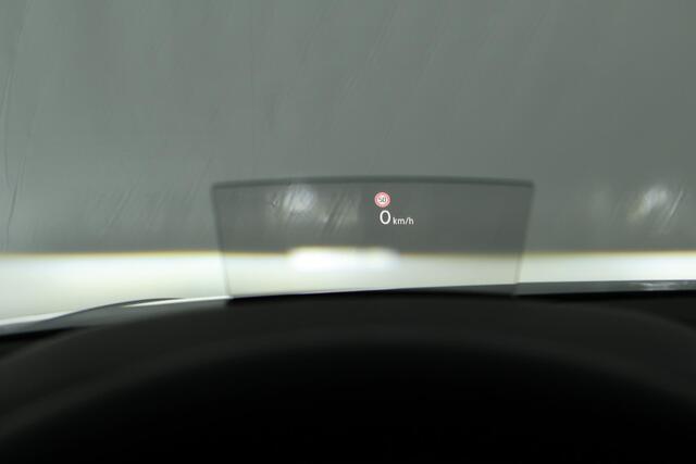 Volkswagen TIGUAN 1.5 TSI 150pk DSG Elegance Trekhaak 360Camera IQ.Light Headup Keyless Virtual Cockpit Navigatie