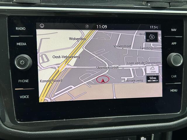 Volkswagen TIGUAN 1.4 TSI ACT Comfortline Business | TREKHAAK | NAVIGATIE | PARKEERSENSOREN VOOR-EN ACHTER | ZOMER-EN WINTERSET