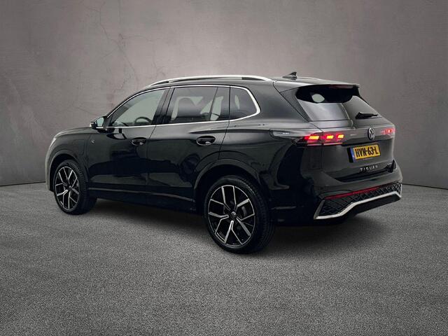 Volkswagen TIGUAN R-Line Edition 1.5 TSI eHybrid 204pk DSG Automaat Trekhaak, Panoramadak, Navigatie, Adaptive cruise control, Achteruitrijcamera, LED koplampen