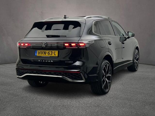 Volkswagen TIGUAN R-Line Edition 1.5 TSI eHybrid 204pk DSG Automaat Trekhaak, Panoramadak, Navigatie, Adaptive cruise control, Achteruitrijcamera, LED koplampen