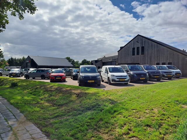 Volkswagen TIGUAN 2.0 TSI 4MOTION 220PK R-Line | Pano | Trekhaak | Dynaudio | Leder | Stoelverwarming | 360 camera | Lane/Park/Light Assist | Vol |