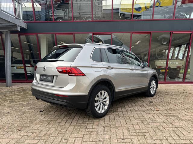Volkswagen TIGUAN 1.4 TSI Comfortline Business | ACC | PDC | Stoelverw./massage | Navi | Elektr. klep |