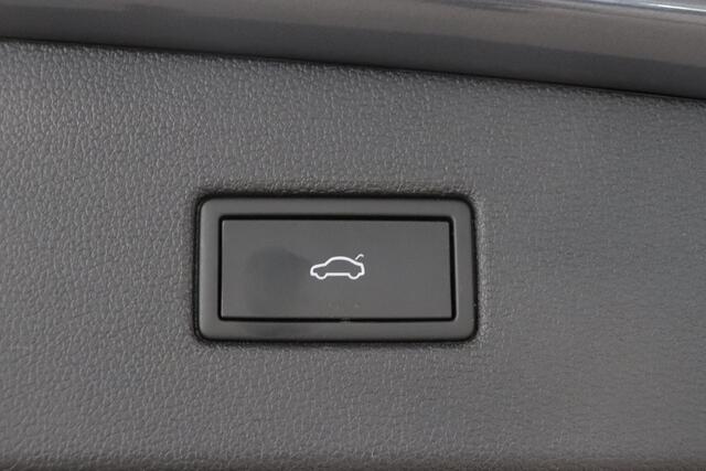 Volkswagen TIGUAN 1.5 TSI R-Line Business+ | Harman Kardon | MATRIX LED | Trekhaak | 20"Lichtmetaal |