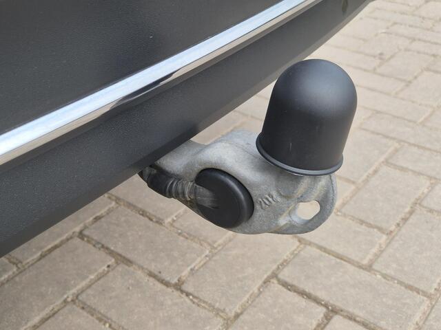 Volkswagen TIGUAN 1.4 TSI eHybrid Elegance Automaat / Wegklapbare Trekhaak / Winter-pakket / Trekgewicht 1.800 kg / Stuur- en Stoelverwarming / Voorstoelen met massage functie / Adaptief cruise control / Apple Carplay Android / Achteruitrijcamera /