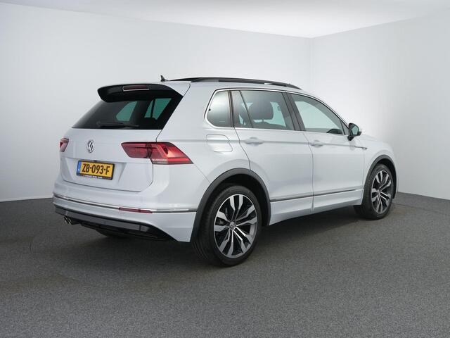 Volkswagen TIGUAN 1.5 TSI ACT Highline Business R-Line | Pano | Matrix | Carplay | 20inch | ACC |
