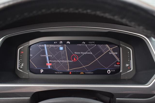 Volkswagen TIGUAN Allspace 1.5 TSI 150pk DSG R-line 7-Persoons | Pano | Camera | Trekhaak