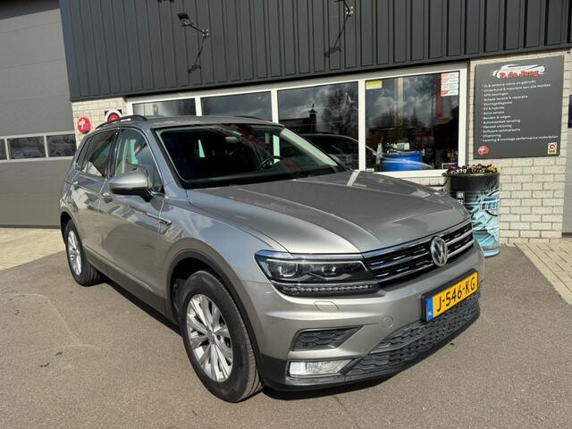 Volkswagen TIGUAN 1.4 TSI HIGHLINE Trekhaak Stoelverwarming Carplay Acc 4motion Navi