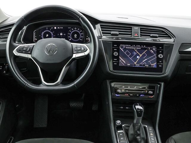 Volkswagen TIGUAN 1.4 TSI 245pk DSG eHybrid Elegance · Panoramadak · Camera · Apple/Android Car Play · Navigatie · P-Sensoren · 18'' Inch ·