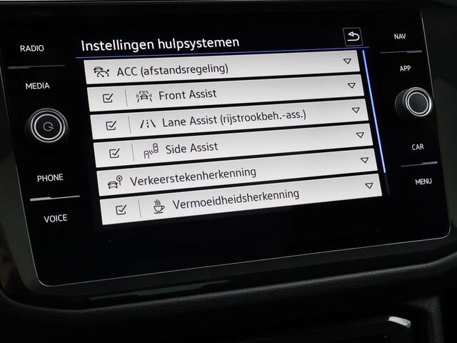 Volkswagen TIGUAN 1.4 TSI 245pk DSG eHybrid Elegance · Panoramadak · Camera · Apple/Android Car Play · Navigatie · P-Sensoren · 18'' Inch ·