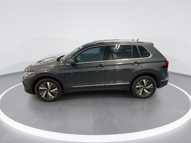 Volkswagen TIGUAN 1.4 TSI eHybrid 245pk DSG Life Business · Camera · Matrix LED · Inklap. Trekhaak · Stuur- & Stoelverwarming + achterbank · Apple/Android Car Play · Elek. Achterklep ·