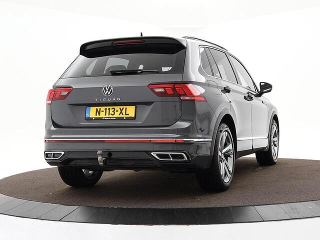 Volkswagen TIGUAN 1.5 TSI 150pk DSG R-Line · Apple/Android Car Play · Navigatie · P-Sensoren · Elek. Trekhaak · 19'' Inch ·