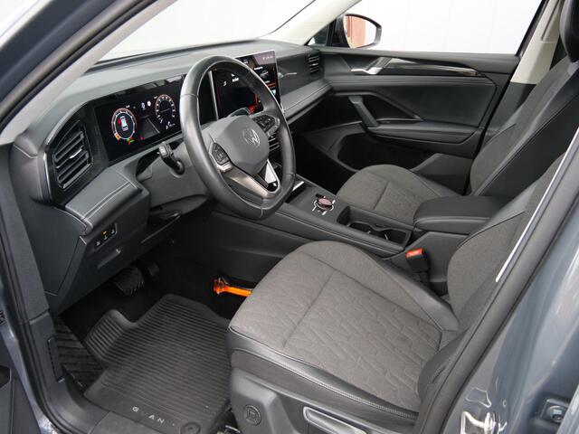 Volkswagen TIGUAN 1.5 eTSI Life Edition 150 Pk Automaat DAB / Apple Carplay / Camera / Trekhaak