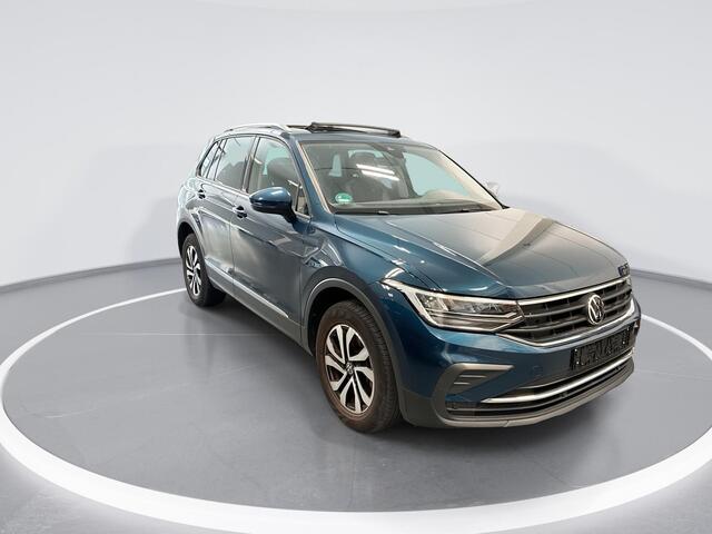 Volkswagen TIGUAN 1.4 TSI 245pk DSG eHybrid Active · Panoramadak · Apple/Android Car Play · Wegklapbare Trekhaak · Stoelverwarming · 17'' Inch ·