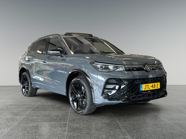 Volkswagen TIGUAN 1.5 272pk eHybrid R-Line Edition Panoramaschuif-kanteldak | Bekleding leder 'Varenna' geperforeerd | Soundsysteem 'Harman Kardon'