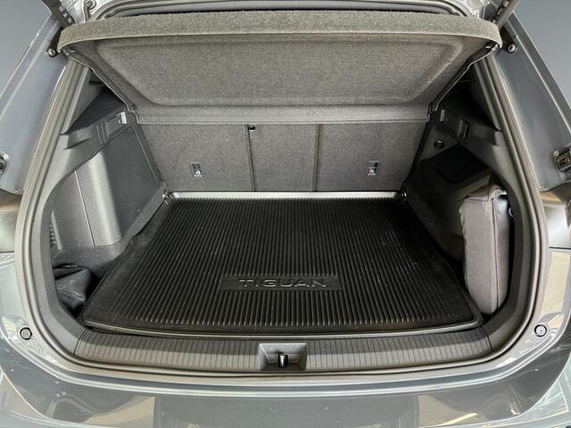 Volkswagen TIGUAN 1.5 272pk eHybrid R-Line Edition Panoramaschuif-kanteldak | Bekleding leder 'Varenna' geperforeerd | Soundsysteem 'Harman Kardon'
