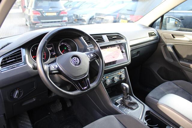 Volkswagen TIGUAN 1.5 TSI ACT Highline LED - Stoelverwarming - Camera