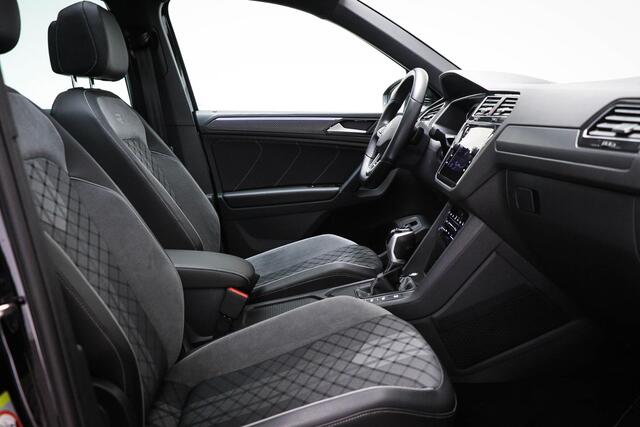 Volkswagen TIGUAN 1.5 TSI R-Line Business | WINTER / TRAILER- PACK | PANORAMADAK | IQ LIGHT | DAB | APPLE | CAMERA | TREKHAAK | 19"