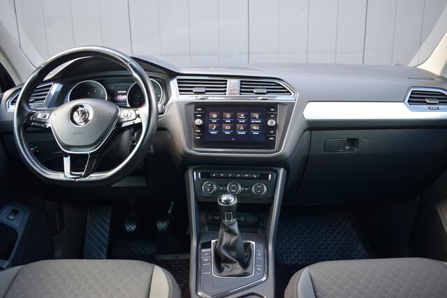 Volkswagen TIGUAN 1.4 TSi Comfortline Business ECC | Carplay | Full Map Navi | Trekhaak | Dealer Onderhouden!!