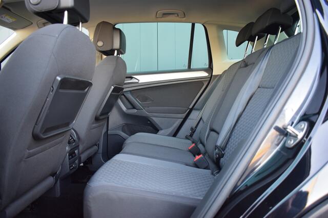 Volkswagen TIGUAN 1.4 TSi Comfortline Business ECC | Carplay | Full Map Navi | Trekhaak | Dealer Onderhouden!!