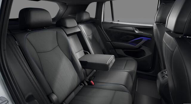 Volkswagen TIGUAN 1.5 eHybrid R-Line Edition / Leder / Panoramadak / Trekhaak / Head Up Display / 360 camera / 20'' LMV