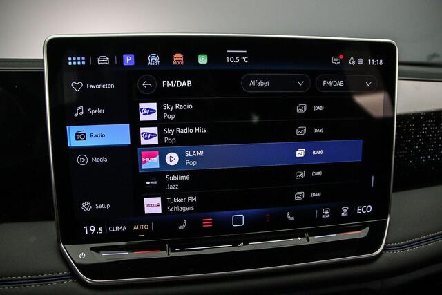 Volkswagen TIGUAN R-Line Edition 1.5 TSI eHybrid 272pk DSG Automaat Trekhaak, Panoramadak, Navigatie, Adaptive cruise control, Elektrische achterklep, LED koplampen