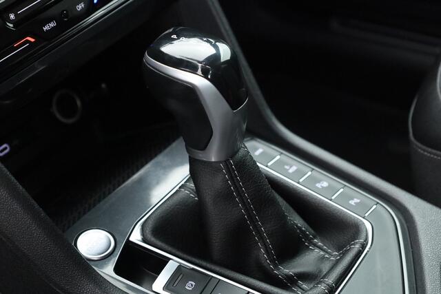 Volkswagen TIGUAN 1.4 TSI eHybrid R-Line | Pano | Elek. Trekhaak | Stoel- Stuurverw. | Adapt. Cruise | Camera | Keyless | IQ. Light