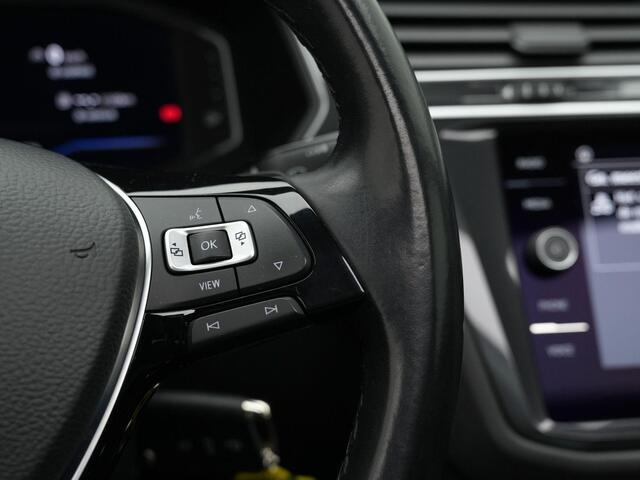 Volkswagen TIGUAN 1.5 TSI 150 pk ACT Highline Business R / R-Line | Panoramadak | Trekhaak | Adaptive Cruise | Elektrische achterklep | Stoelverwarming