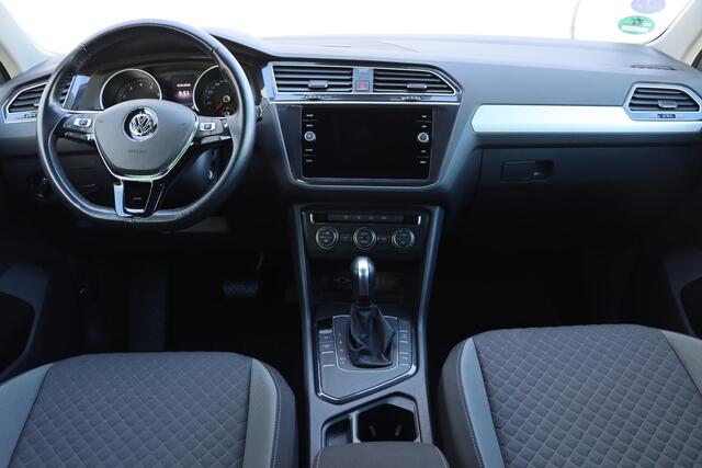 Volkswagen TIGUAN 1.5 TSI ACT Comfortline Trekhaak | Sensoren | Carplay