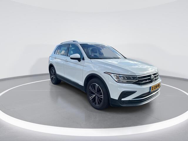 Volkswagen TIGUAN 1.5TSI/150PK Life Business DSG · Navigatie · Apple/Android Car Play · Trekhaak · Camera + Parkeersensoren · Stoelverwarming · 18'' velgen ·