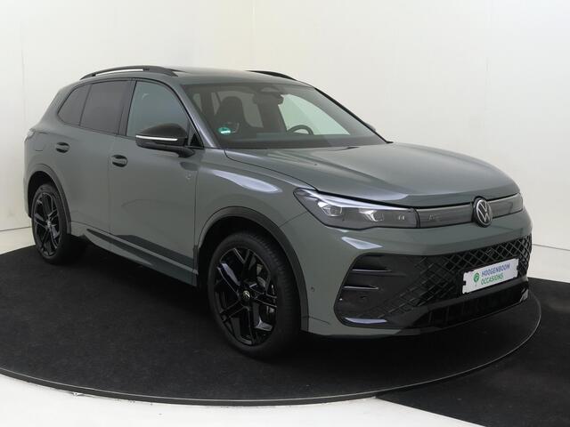 Volkswagen TIGUAN R-Line Edition - eHybrid | 'App-Connect' draadloze smartphone integratie | Automatische afstandsregeling (Adaptive Cruise Control) | Black Style Pakket