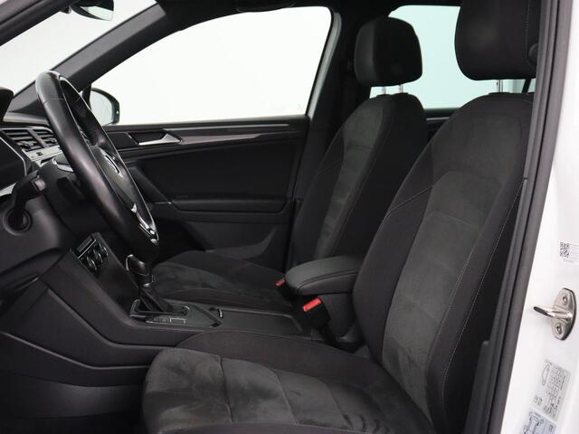 Volkswagen TIGUAN 1.4 TSI R Line | Panoramadak | Stoelverwarming | LED Plus | Trekhaak | Camera | Keyless | 20'' | Adaptive cruise | Virtual Cockpit | Navigatie | Park Assist | DAB | Climate control | Getint glas