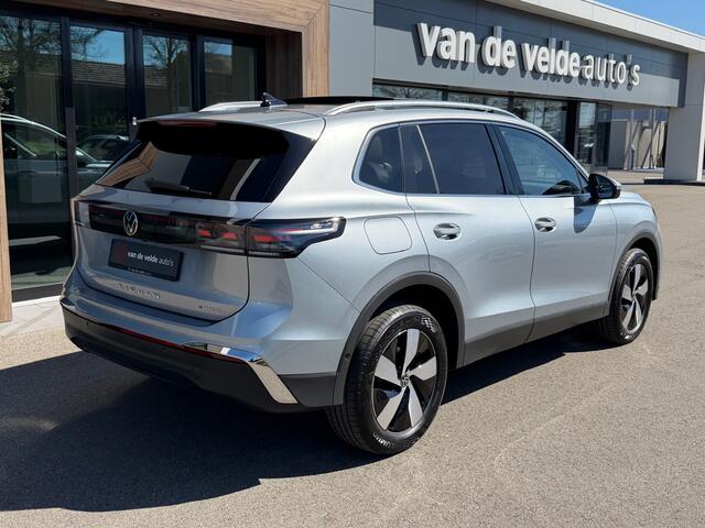 Volkswagen TIGUAN 1.5 eHybrid Elegance | Panoramadak | IQ light | Dode hoek | Trekhaak | 360 Camera | Rijklaar incl. garantie