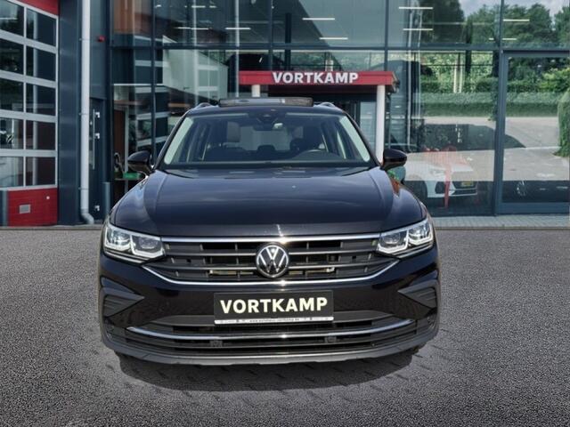 Volkswagen TIGUAN 2.0 TDI DSG 4-MOTION LIFE TREKHAAK/PANO-DAK/CAMERA/ACC/LED/STOEL+STUURVERW