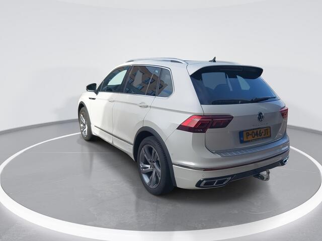 Volkswagen TIGUAN 1.5 TSI 150pk DSG R-Line · Panoramadak · Trekhaak · Camera · Apple/Android Car Play · Navigatie · Stoel-& Stuurverwarming · 19'' Inch ·