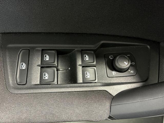 Volkswagen TIGUAN 1.4 TSI 245pk DSG eHybrid Elegance · Camera · Navigatie · Apple/Android Car Play · Dodehoek Detectie · 17'' Inch ·